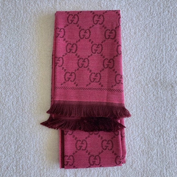 Gucci Wool Monogram Fringe Scarf Magenta Bordeau - Picture 2 of 8